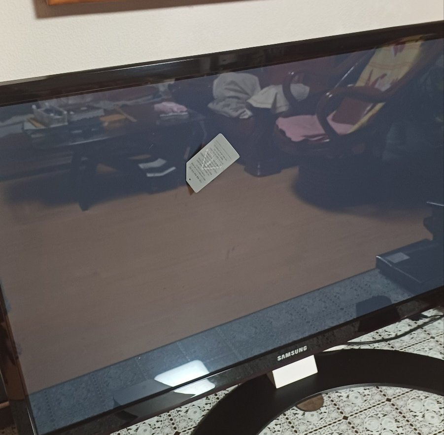 아 ㅋㅋㅋㅋㅋ트친들아 내 지인이 카드던지다 티비부숨