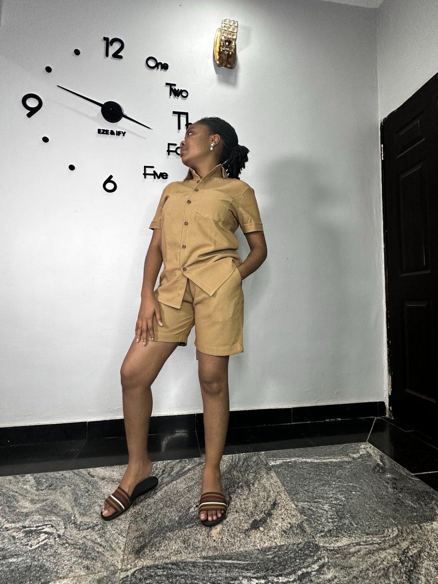 Peep our Basketweave two piece in Brown: An absolute fave!😍

We got the name “Basketweave“ from the feel of the material. It has a pattern and is thick.

Price - N14,000

Send a DM to order or visit our website for more nice wear; mareclothing.com
@_DammyB_