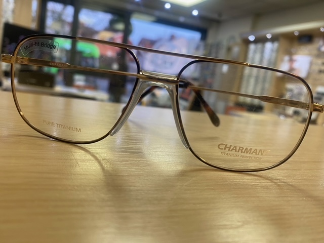 SaffronEyecare's tweet photo. Optical community, 
I need a frame like this! Aviator, comfort bridge, and very large. 
Any suggestions would be great. 
Thanks https://t.co/CkdmdKJM9Q