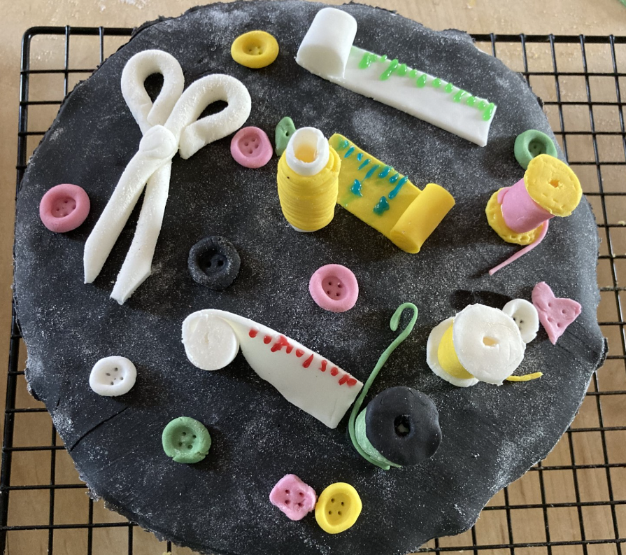 HartestSquirrel's tweet photo. Well done to Daisy for completed her Baking Badge for brownies. We think they look amazing Daisy! Below are two photos: One is a cake about sewing showing a hobby and the other is the Hungry Caterpillar showing a story @HartestPrimary https://t.co/53Ucw1TGWq