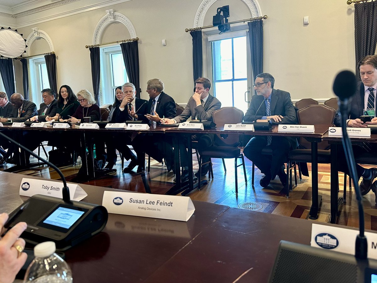 Staff from <a href="/NACoTweets/">NACo Digital Team</a> is at the White House today to talk about the county role in workforce an economic development as the US cements its place as the leader in advanced manufacturing.