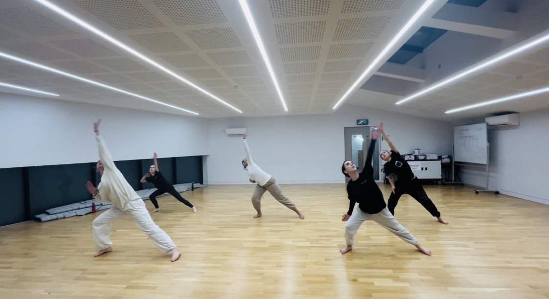 traceworksdance's tweet image. ⭐️ we’re super excited that Traceworks #YouthDance (based in #Kingston) perform at @ThePlaceLondon Youth Dance Platform 2024 tomorrow! ⭐️ To join Traceworks Youth Dance Programme, visit traceworks.co.uk/kingston for more info! - FREE TRIALS AVAILABLE #contemporarydance