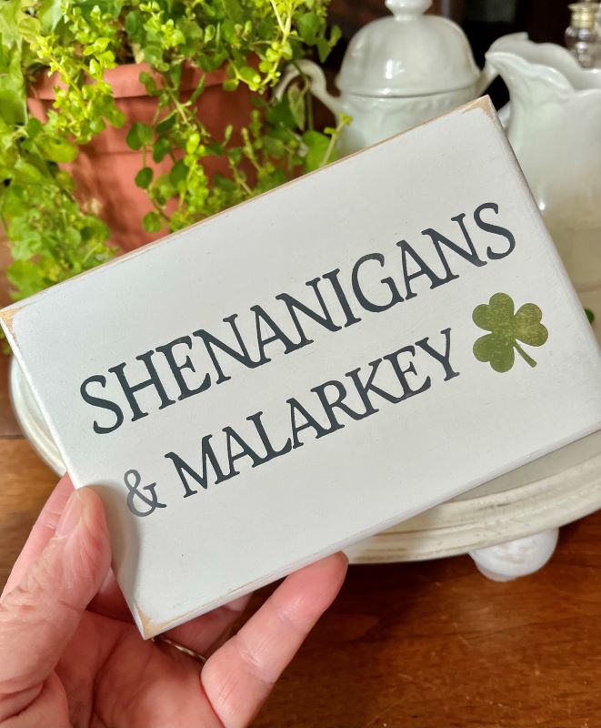 CountryWorkshp's tweet image. Shenanigans and Malarkey Mini Sign #stpatricksday  #shenanigans #malarkey #Irish #tieredtraydecor  countryworkshop.net/products/shena…