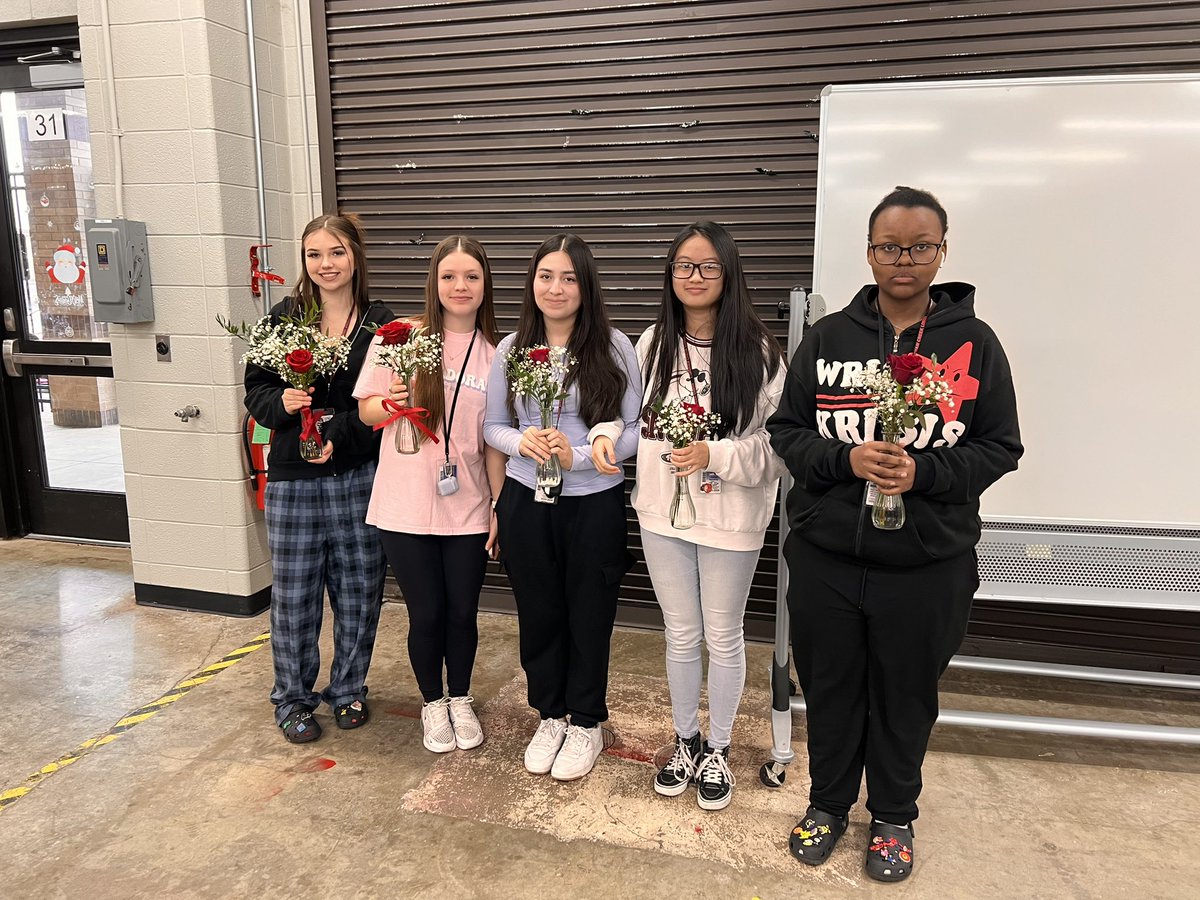 Today our floral class made their Valentine’s Day arrangement! They did a great job!! ❤️🌹 Join an ag class!!! <a href="/langhamcreekhs/">Langham Creek High</a> <a href="/jmtz10403/">Jose Martinez</a>