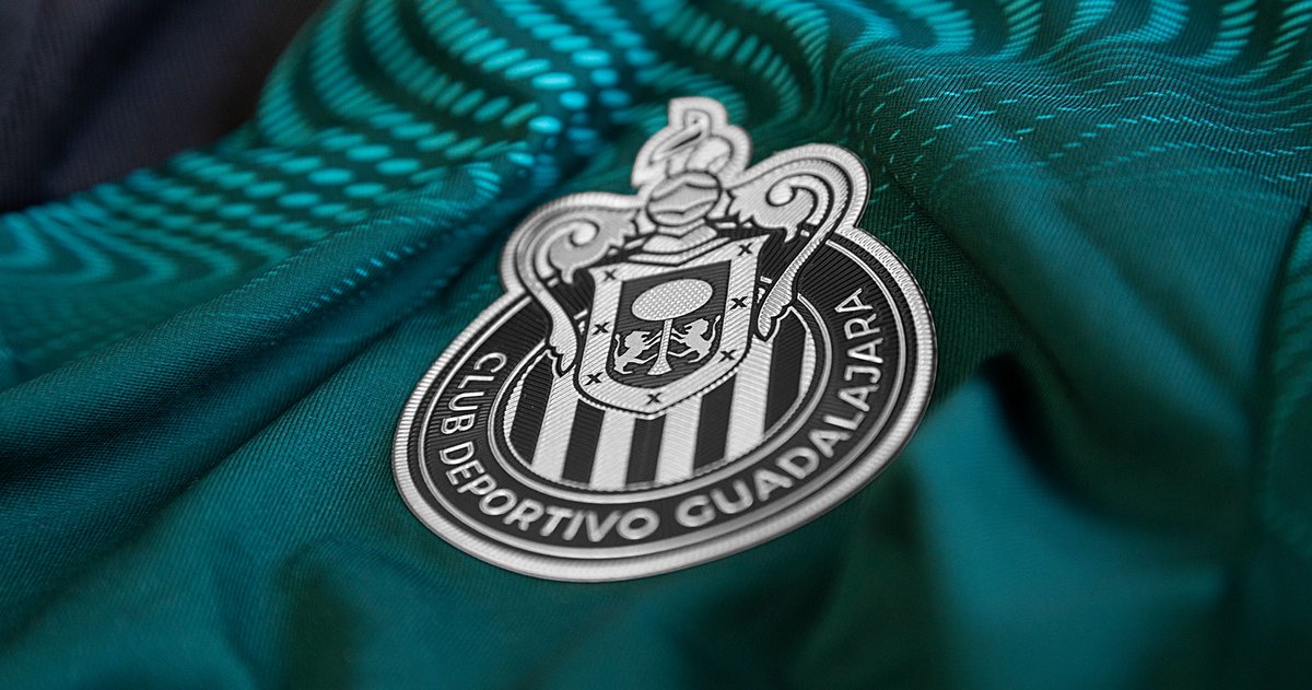 PUMAmexico's tweet photo. En cada detalle, hallamos inspiración en el agave y en las raíces que nos llenan de orgullo. 

El jersey de las @Chivas es una muestra de nuestra pasión y amor por el equipo. 🌵💙⚽ https://t.co/bD3BmVHUFI