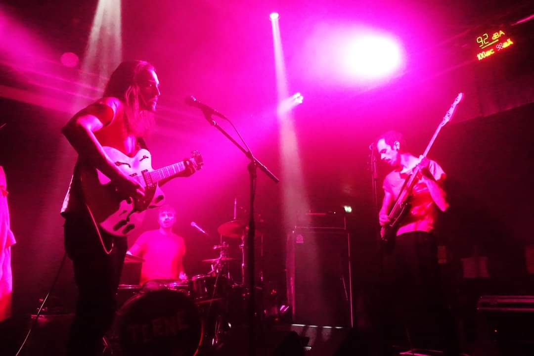 Besançon vous étiez chaud !

Merci à vous, à <a href="/lantonnoir/">L'Antonnoir</a> et @meulelegroupe pour cette belle date ♥️🔥

📸: Stéphanie Vautrain