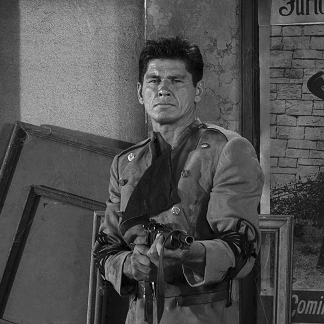 Stick 'em up. Charles Bronson in The Twilight Zone, Season 3, Episode 1 “Two” (1961).

#charlesbronson #stickemup #thetwilightzone #twilightzone #1961 #ai #alternatereality #60stv #60stelevision