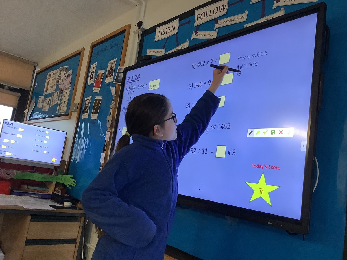 Y4Torrisholme's tweet photo. What to do when it’s the end of term and your voice is failing…Teachers of the future!! @TorrisholmeCPS @DBESchoolAdvice https://t.co/eEBrqSlWyk