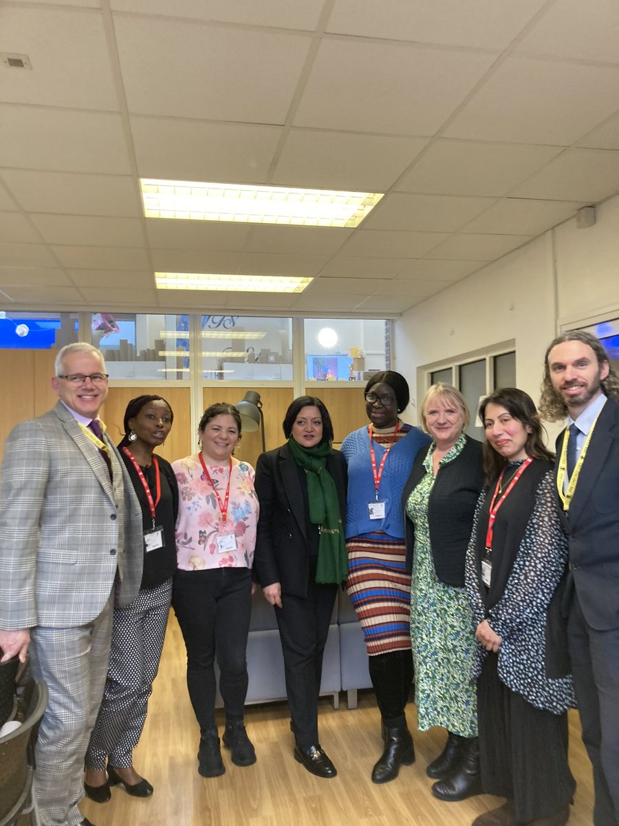 Had a wonderful visit to @DersPrimary today to learn about @NewhamLondon’s Eat for Free programme and see how the @MayorofLondon’s free school meals funding is supporting them & their local community.