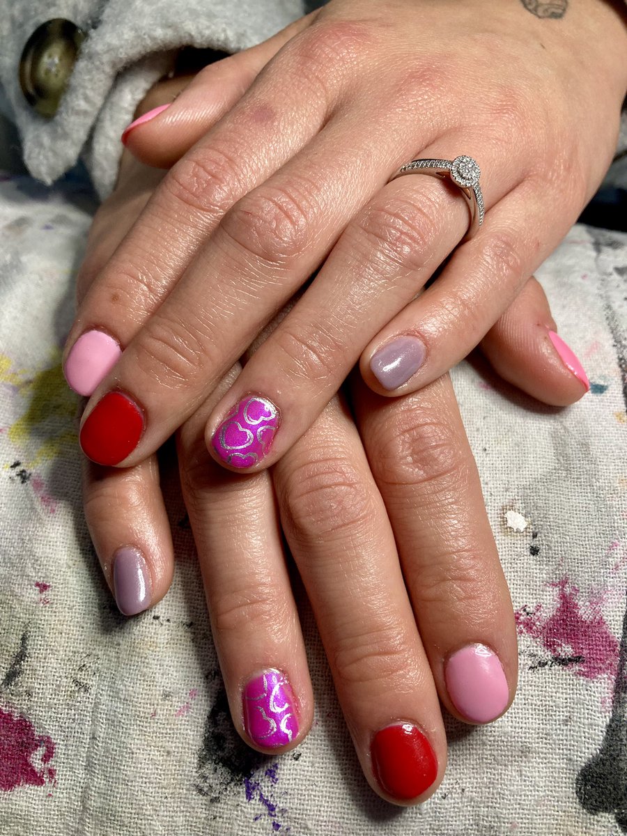 Red, Pink, & Purple Valentines Day Nails 🩷♥️💜
.
.
#GNails  #Hearts #AccentNail #Red #Pink #RedNails #PinkNails #NailArt #Valentines #Stamping #NailStamping #FunNails #CuteNails #NailedIt #NailsOnPoint #Valentines2024 #ShesEngaged #Falkirk #Bainsford #FalkirkNails #GNiche