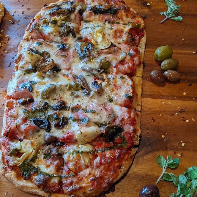 LazicDeli's tweet photo. 🍕 Happy #NationalPizzaDay! 🎉 Celebrate with us by indulging in our mouthwatering Flatbread Pizzas! Grab yours today and get a FREE strawberry, apricot, or Nutella crepe with your purchase! 🍓🍫 Hurry, this delicious deal won't last long! https://t.co/bwevUWdw1s
