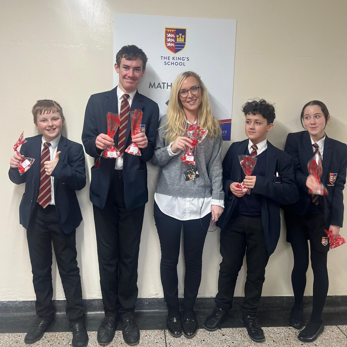 PATKingsSchool's tweet photo. Our King’s Kindness club gave out sweets today to our staff to say thank you. #BeKind #Grateful #KingsKindness https://t.co/yZWm1Rdy7J