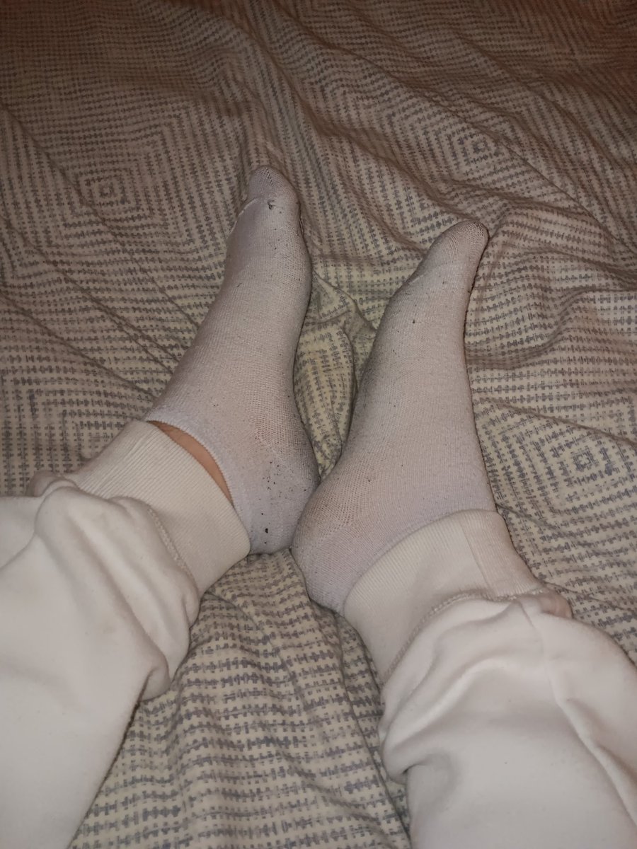 feet987's tweet photo. #cashmaster #findom #paypig #gayfeet #malefeet #cashslave #humanatm #gay #footmaster #feet #footfetish #gayfetish #master #footslave #cashpig #gaysocks #moneyslave #socksfetish #sniffmysocks #walletdrain https://t.co/MkwxcwpLjt