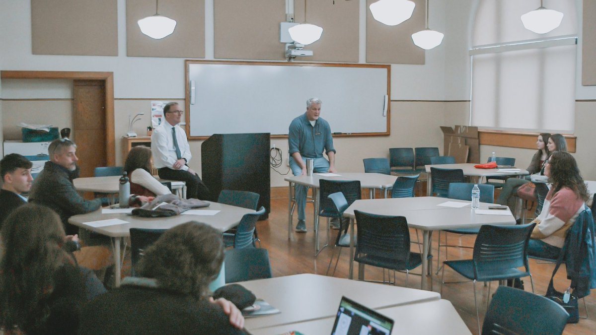 gracecollege's tweet photo. Our faculty loved meeting prospective students at our Presidential Scholarship Days! Learn more about our Presidential Scholarship Days here: https://t.co/A82rZaTbI4

#ScholarshipDays #EducationalExcellence #LearnWithGrace #AcademicLife https://t.co/8KdNzJhKLs
