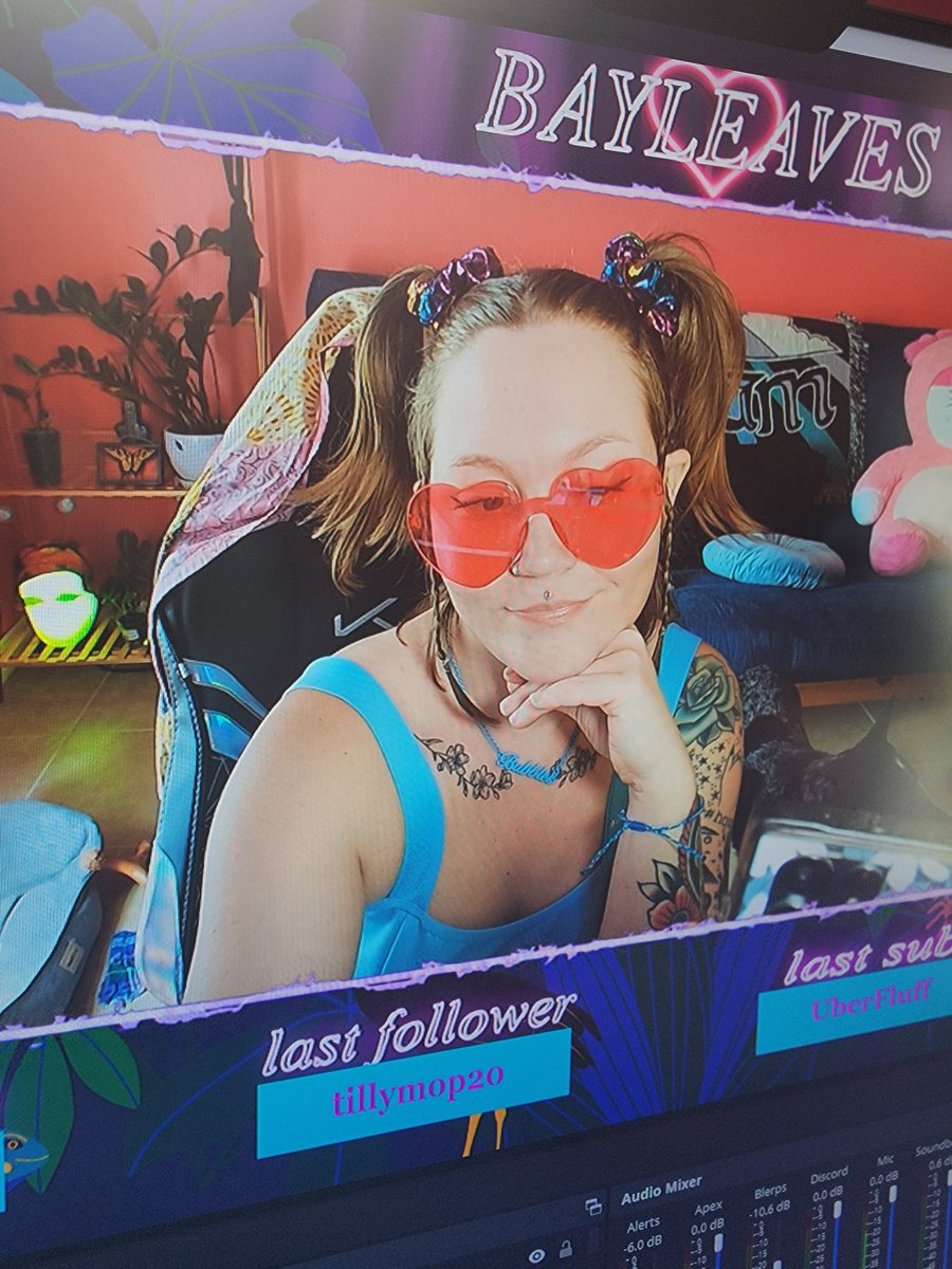 bayleavesxo's tweet photo. live NOW with the powerpuff cosplay no one asked for 🙏🤩

https://t.co/umMFCmQcnj https://t.co/QMR0USYaTZ