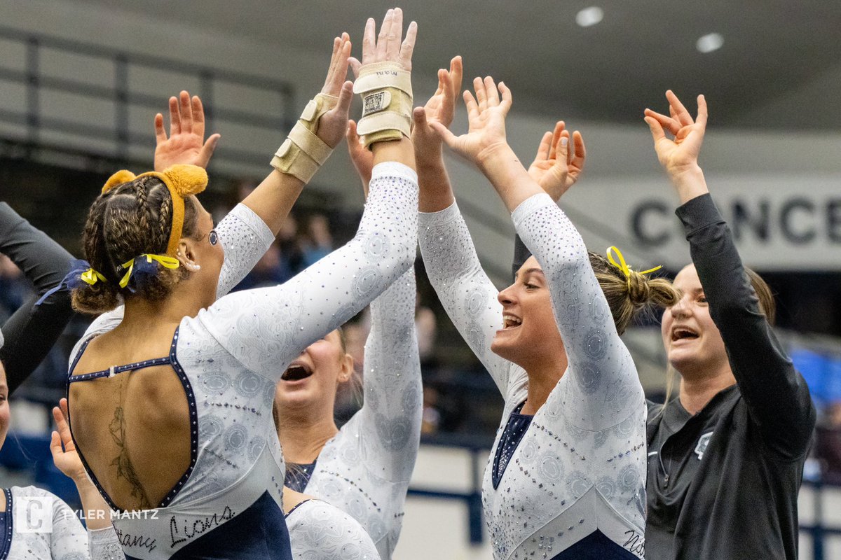 TylerMantz2's tweet photo. Penn State women’s gymnastics vs. Minnesota 📸 https://t.co/jaaAeTuqis