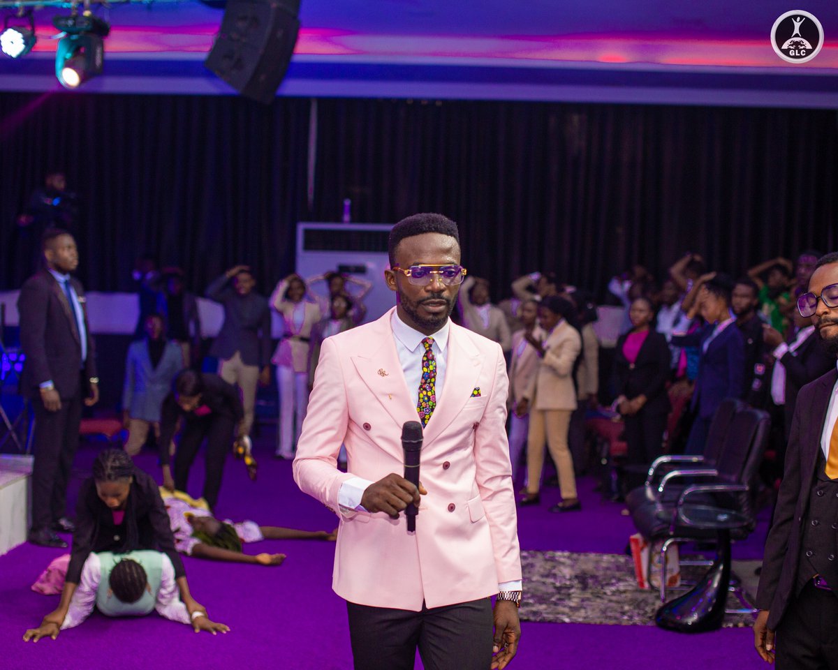 KingdomLifeSTR's tweet photo. I decree and declare that the spirit of wisdom shall rest upon you now in the name of Jesus - @Richardosanaiye live on https://t.co/2CS6KUQgoj #GLC12DG #KLSR #Worship #Global #Prayer @ChurchEventsNG @RCCG_PR @KingdomMemes_hq @MegbopeAyo https://t.co/NnJrXGPLZQ