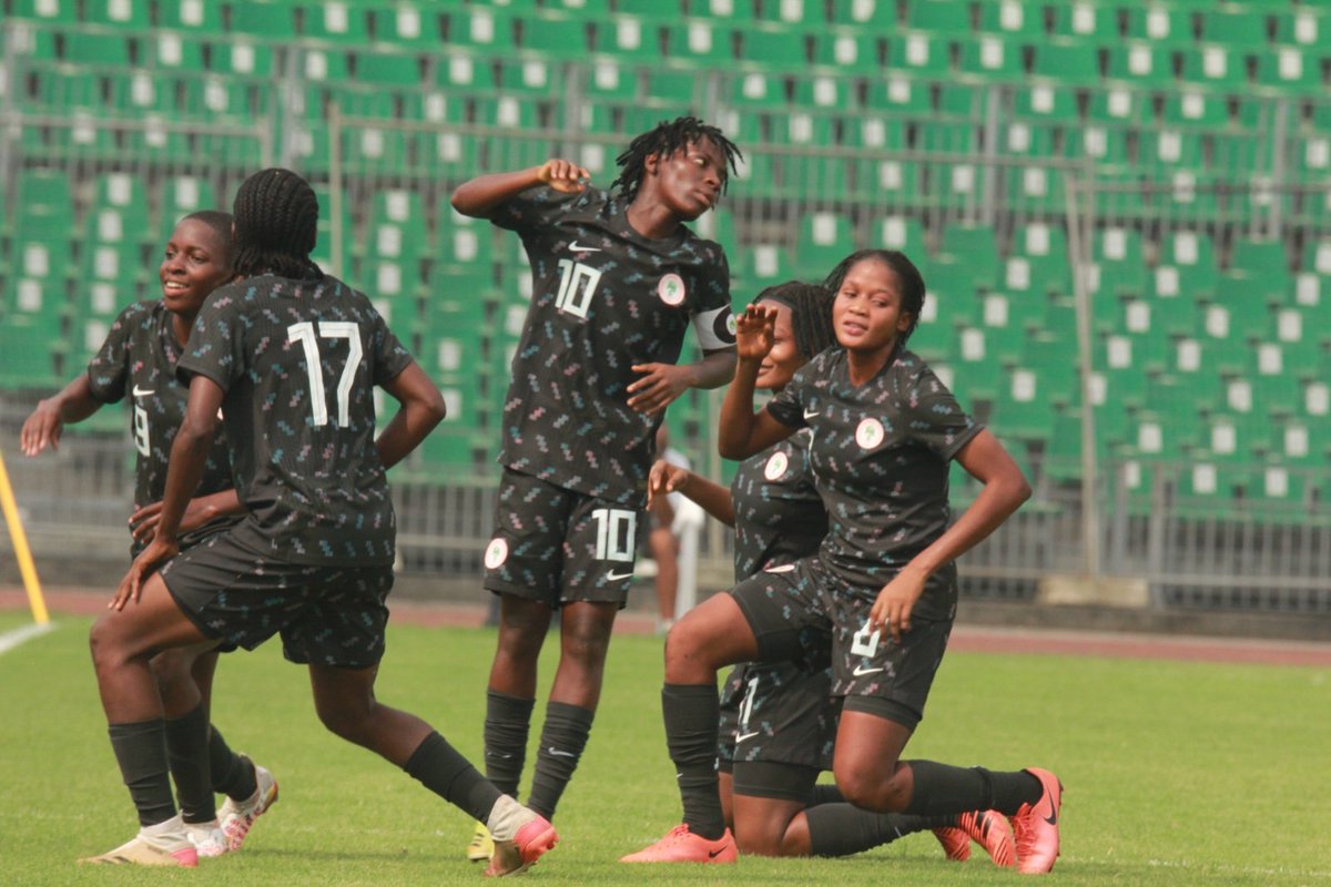 NGfooty's tweet photo. FULL-TIME:
Nigeria 🇳🇬 6-0 🇨🇫 Central African Republic (12-0 aggregate)
The Flamingos secure their spot in the third round of qualification for the U17 Women's World Cup.
#SoarFlamingos #U17WWC #NGACAR https://t.co/jkFRm8JnbT
