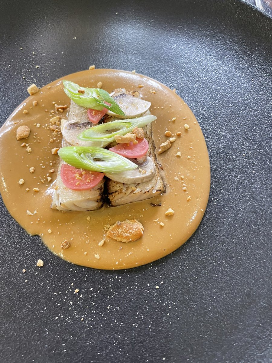 TrishHadden's tweet photo. Another great lunch @L20HotelSchool today.  New February menu, mackerel, salmon en croute, apple tart.  Delicious food, great service from the students too 👏 https://t.co/YPTl8hnFtv
