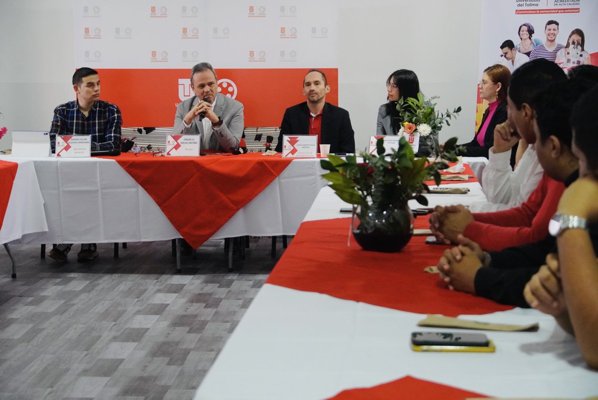 omarmeji's tweet photo. Hoy desde nuestra sede Los Ocobos celebramos el Día del y la Periodista junto a un grupo increíble de profesionales que día a día nos mantienen informados y nos inspiran con su dedicación. Gracias a todos y todas por su valentía y compromiso con la verdad. https://t.co/654WGPxPPK