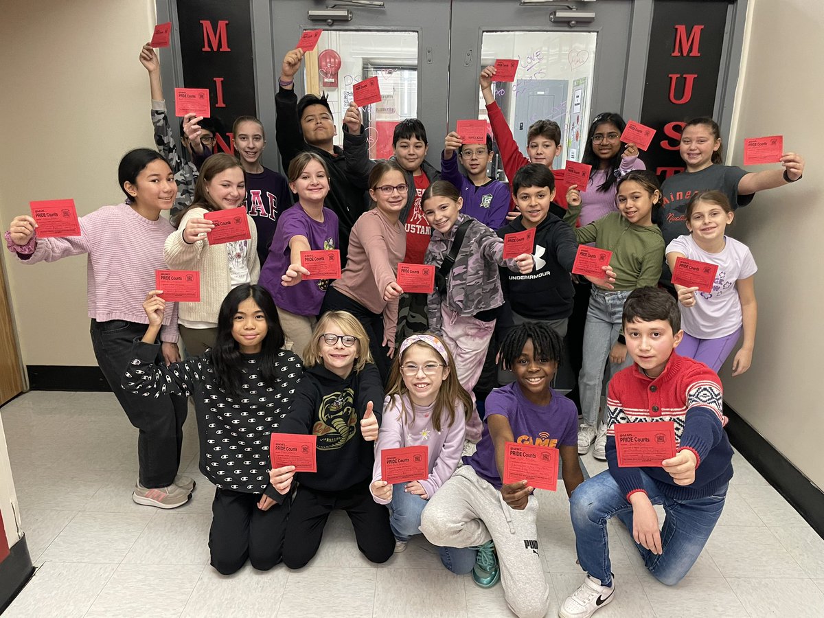 What do you want to STOP, START, and CONTINUE doing for the rest of this year?  Congrats to these <a href="/MineolaMS/">Mineola Middle School</a> learners for earning Pride Cards after completing the Pride Challenge! <a href="/MsTrojanowski/">Amy Trojanowski</a> <a href="/IaconoMMS/">Ms. Iacono</a> <a href="/MsRStegner/">Ms. Stegner</a>