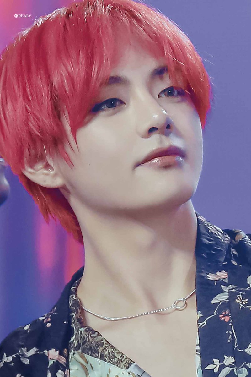 REALV1230's tweet photo. 181201 MMA  고화질        

ARMY 여러분
새해 복 많이 받으세요!!
2024년도 태형이와 함께 행복하세요 !
저도 잘 부탁드려요 !
(한복사진 찾다보니 18년도 사진이네요🤭)

 #뷔 #V #TAETAE #taehyung #태형 #김태형 #태태 #방탄소년단 #BTS #防弾少年団 #BTSV @BTS_twt https://t.co/oQkRaUMRRa