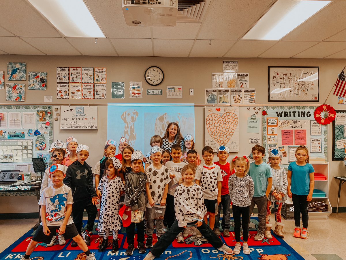 Duello_AP's tweet photo. I "SPOTTED" some cuteness in first grade today! In case you didn't know.. it's the 101 day of school today! π© #FirstGradeCrew #101DaysOfLearning #WeAreDuello #WeAreWentzville @DUE_Principal https://t.co/OfJeV6h8UY