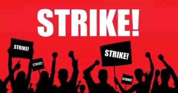 derrickedudzi's tweet image. JUST IN❗️❗️❗️

UTAG has declared that the 16 Public universities across the country still don't know why y'all are not willing to read your slides. Start learning oo yoo