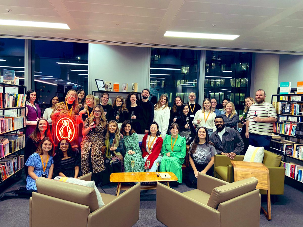 JenLovesReading's tweet image. I almost can’t believe it, but I have ✨some news✨

After 5 years at @MichaelJBooks, and 11 years in London, I’m Dublin-bound baby!

I’m so grateful to have worked on amazing campaigns for the best books, by the loveliest authors with amazing, talented people. It’s been a joy!