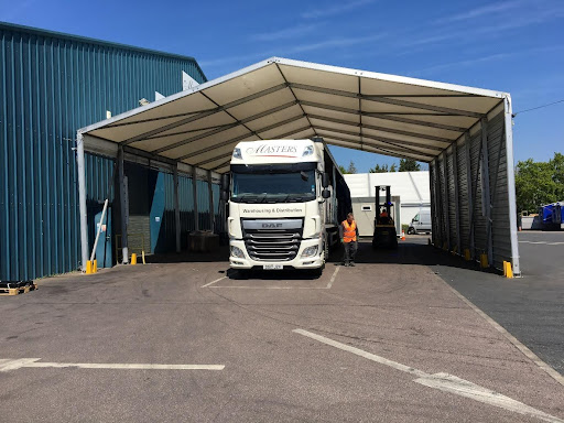 roderuk's tweet photo. Are you in need of some additional storage space ? Perhaps a loading canopy, or cross dock area ?  With spans of 10m and 12.5m, and clear heights of 4.4m, these structures provide cost effective cover to your products and staff. #canopy #logistics #storage #structures #temporary https://t.co/0ux98dHdhh