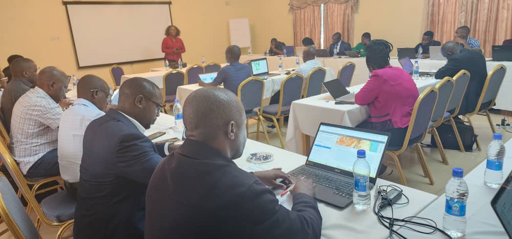 j_ngaina's tweet photo. 📅 From Feb 5-8, 2024, Stakeholders training in Zomba, Malawi on using #ENACTS's #Maprooms for better climate decision-making. A game-changer tool for planning &amp; responding to climate challenges across sectors. 🌦️🔍#ClimateServices @CREWSinitiative, @WMO @DccmsM @climatesociety https://t.co/YE9N5tRZCi