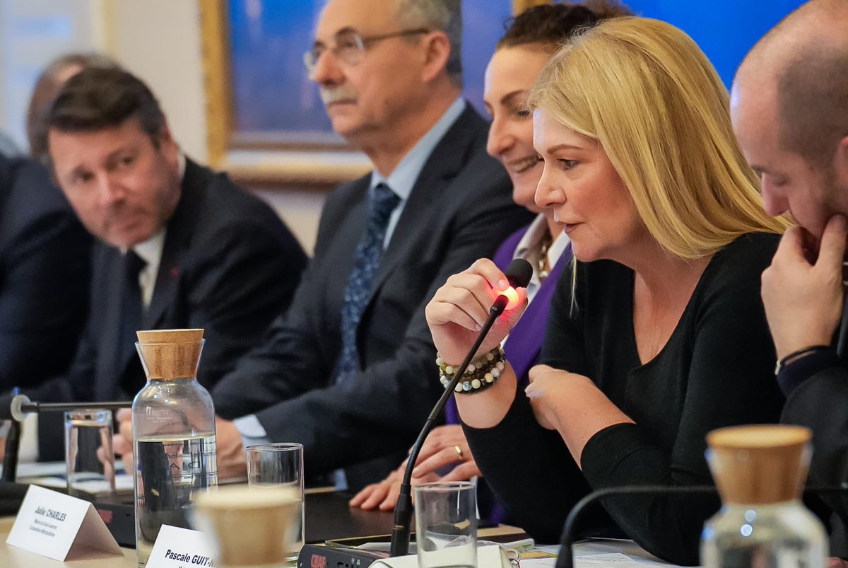 anthony_borre's tweet photo. La loi #SRU applique les mêmes règles pour tous, sans se soucier de la géographie, ne se soucie pas non plus du contexte économique, ne voit pas dans les Maires des partenaires, mais des adversaires.
Entourés des maires de la @MetropoleNCA exaspérés, nous disons STOP! https://t.co/aa72Ha0GZM