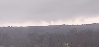 ArlanKels's tweet image. Did I just catch a possible funnel on a system near Savannah, Tennesse?
Via the #RadarOmega camera system they have down there.

#TNwx