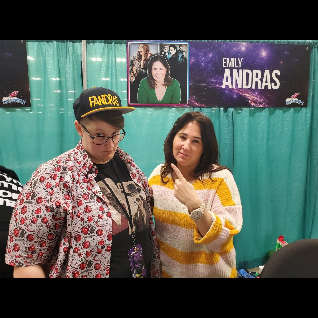 LizTann5's tweet photo. Happy Birthday @emtothea !
Thank you for many years of fun and for always being great (even when shaming me for my #Fandras hat). 

I hope you have a brilliant and magical birthday!

#ThankYouEmily https://t.co/7y5f8iqDHk