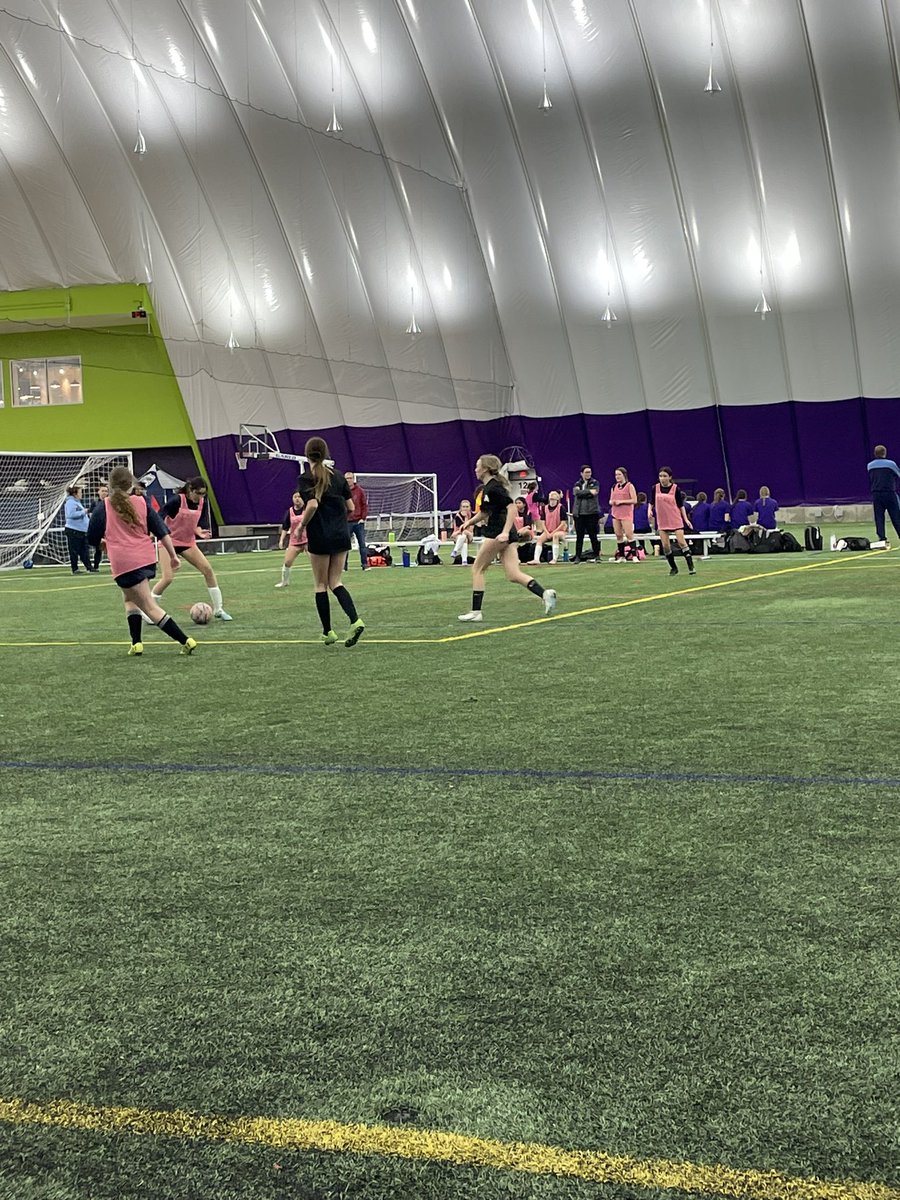 veropeteacher's tweet image. Back on the soccer pitch and learning some hard lessons ⚽️ She still plays with joy though 🤩

#LoosingIsLearning
#ThisIsHighSchool
#WinterLeague⚽️
#Play⚽️
#Joy
#ForTheLoveOfPlaying⚽️
#ProudOfHer💕
#Futbol⚽️