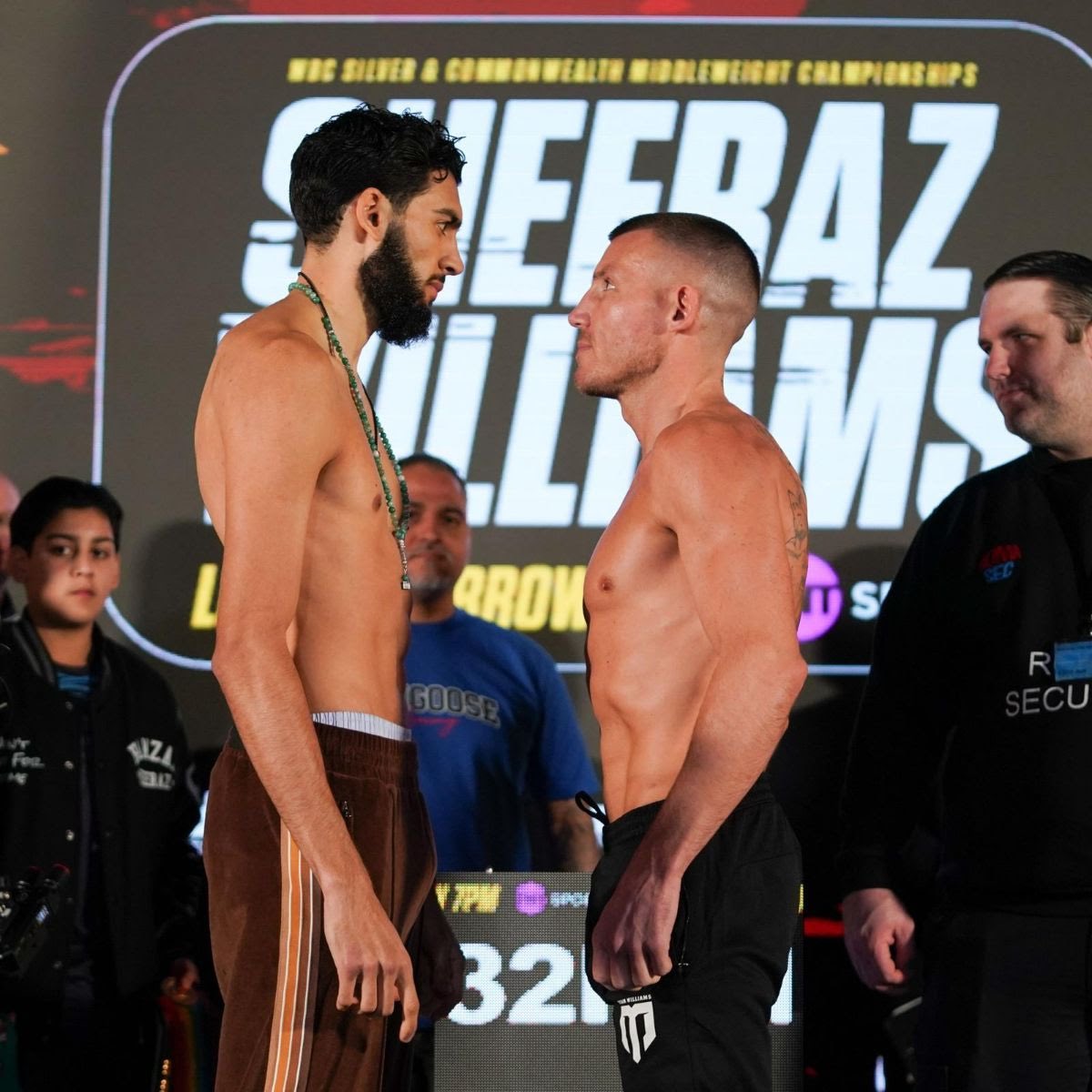 It’s all set… ⚖️ @Liamwilliamsko 159lbs ⚖️ Hamzah Sheeraz 159.4lbs Both boxers under the middleweight limit for their WBC Silver and Commonwealth title fight. 📸 @Queensberry
