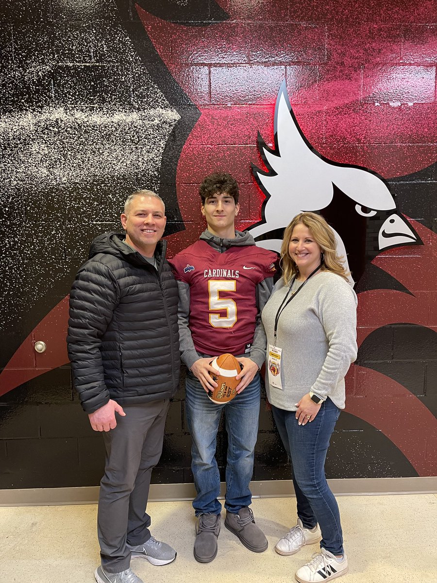 Tlbracchy's tweet image. After a nice visit at @SjfFootball I would like to announce that i’ve been offered to continue my football journey at SJF! I would like to thank the coaches for this opportunity and my family and friends as well. @Coach_Segala @CoachVosburgh @CoachHeas