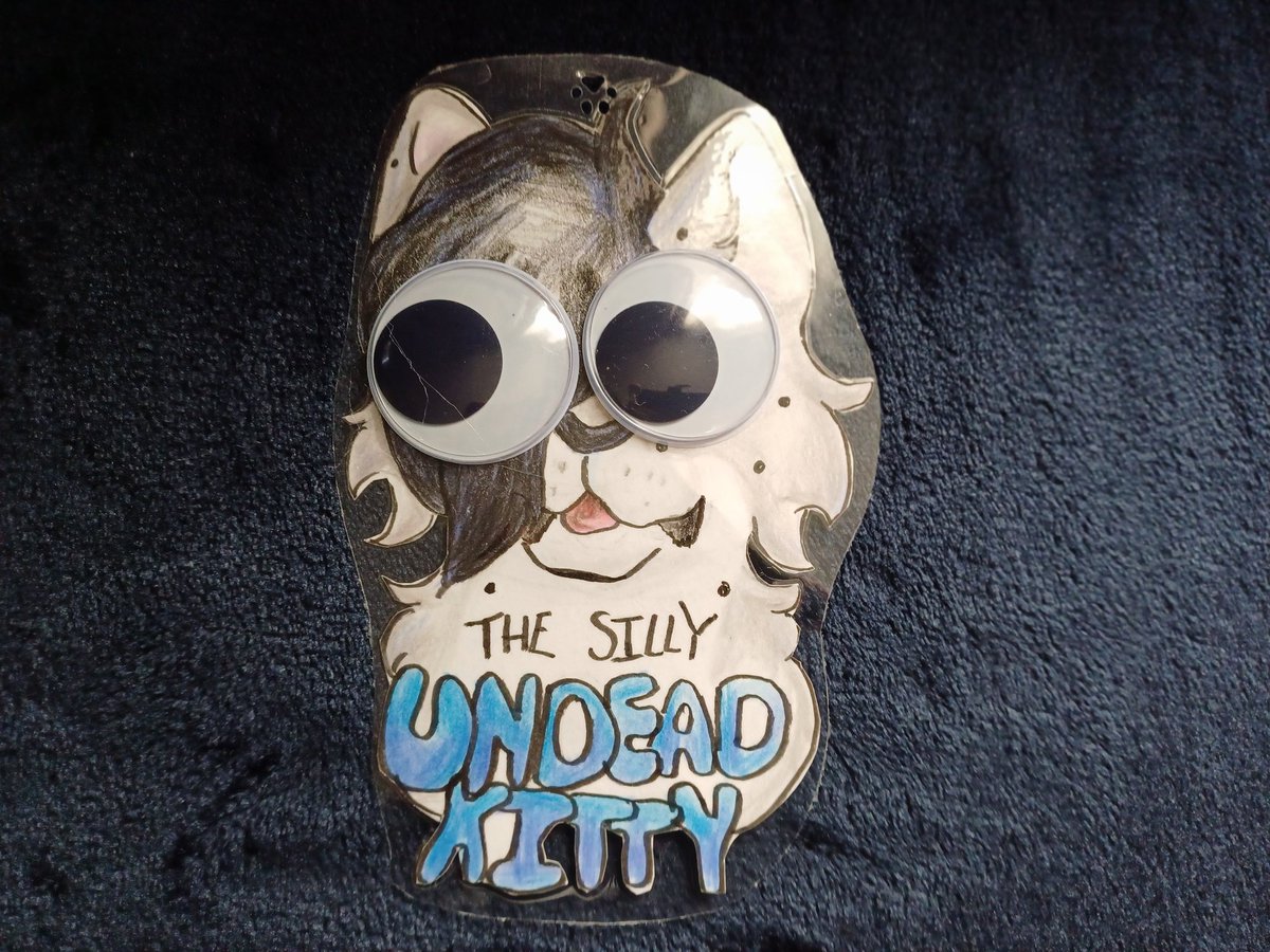 UndeadKCreation's tweet photo. Silly and goofy fursona badges will be available on my Etsy soon! If you would like one follow for when I post the details ^^ They will be £10 with free international postage!
#furry #fursuit #fursona #fursuitmaker #furryartwork #furryart #FursuitFriday https://t.co/okKaXOQykb