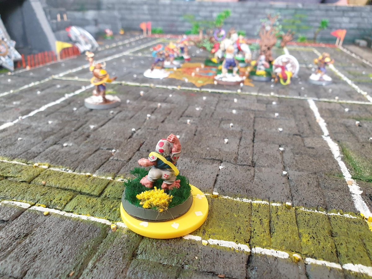 LBBL_Official's tweet photo. Jan. 28 it was time for the LBBL championship. The Final game was played by Ragnar's Rascals and the Halfling Marionettes. 
Final score: 3-1. Ragnar's Rascals can rightfully call themselves the victors of the  Frozen Keys Bowl II.
Check our socials for more details

#bloodbowl https://t.co/lbE8FkqKSA
