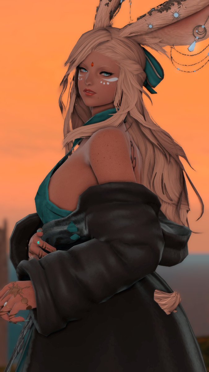 My partner and I went through so many race changes to find our perfect race and we finally decided on bunny! Her white freckles stayed throughout though Even after we chose Viera she still went through so many changes until I decided on her most recent design💙