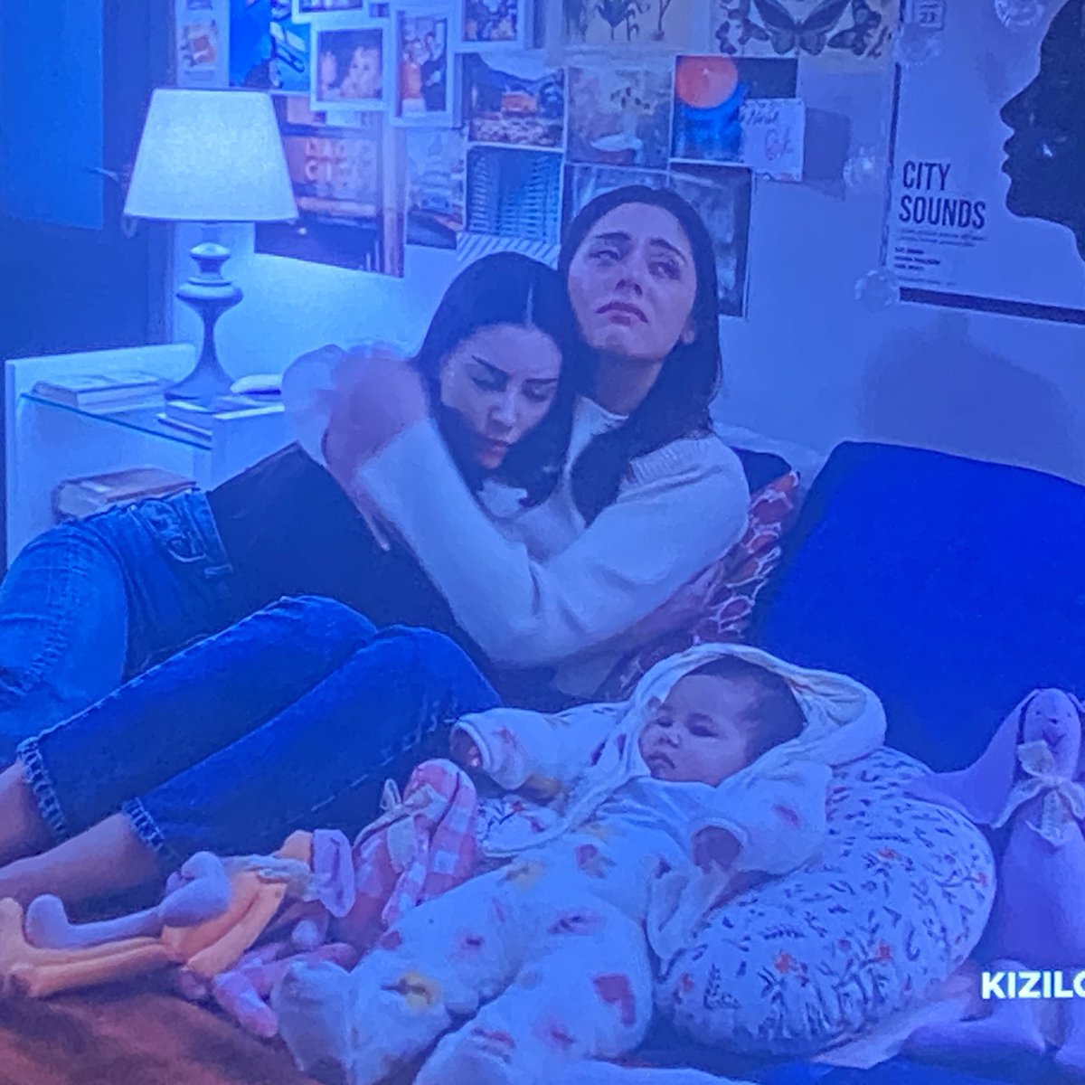 Cemreto’nun keyfi kckdkd

#KızılcıkŞerbeti