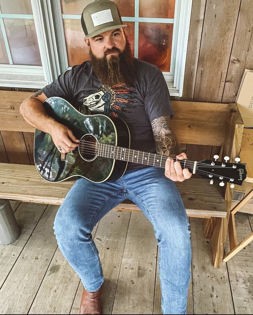 Curstis9's tweet image. Music and band is my hobby