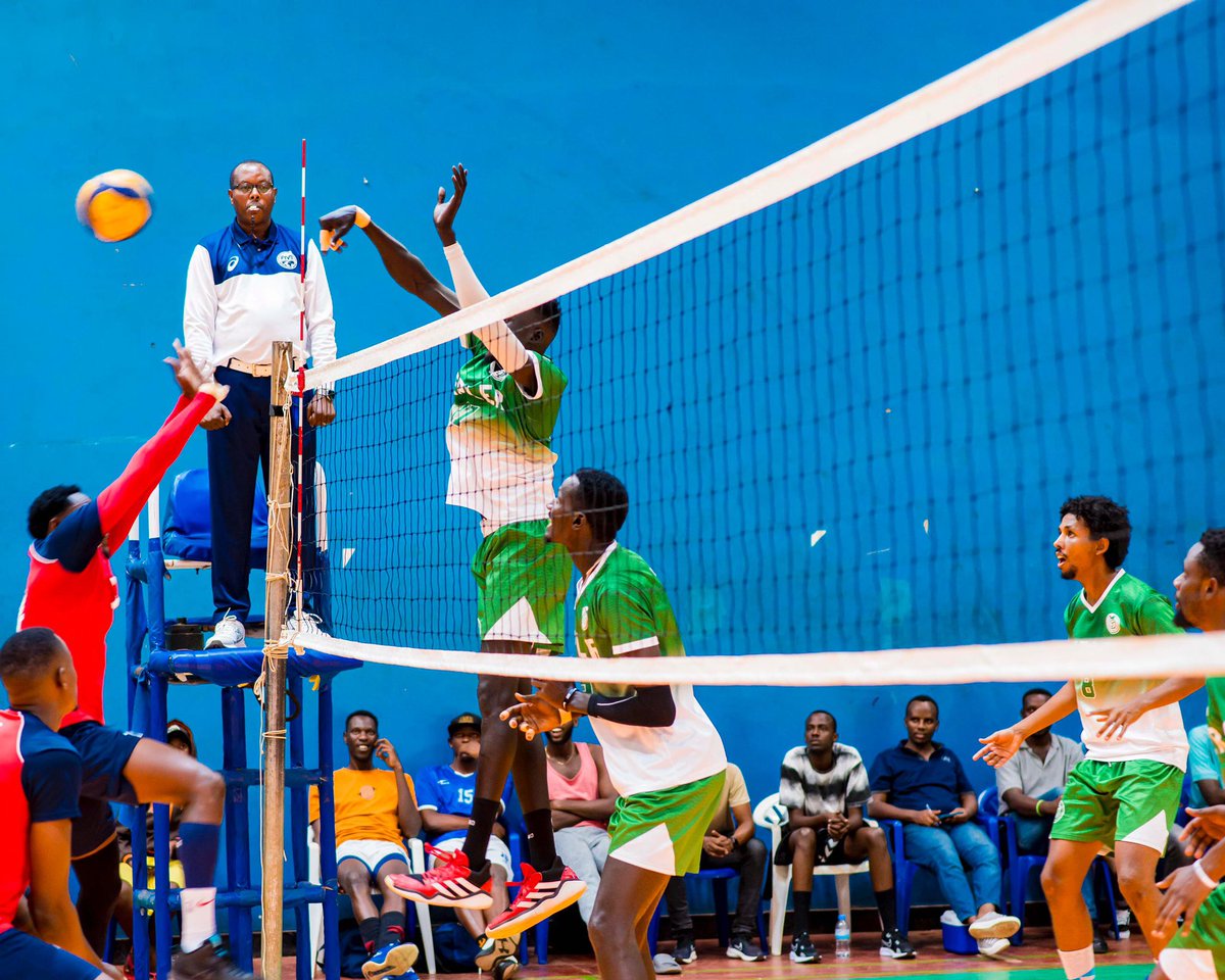amonb_official's tweet photo. Kinyinya Boys disconnect Electricians fuses  here ladies and gentlemen ⚡️🔌🪫ooooh my God, what is this Kepler🟢🙄

The monsters of #KeplerVc humiliate #REVC by 3-0 sets.

Water already asked here by #REGVC🔴💦💦😂 Ayiiiii😭😭 3-0 ntabwo ari sawa

(25-21,25-22,25-23)

#KTSports https://t.co/gZ5anikMiF