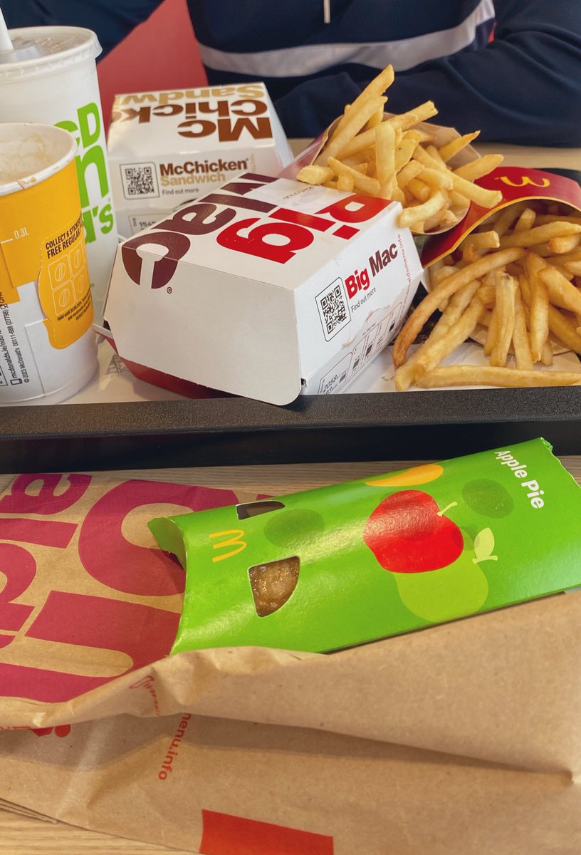 1dor's tweet image. This is getting a habit on Fridays of late 😅
Recycling Centre… Woodies…Aldi and McDonalds or Costa Coffee 😅 😋 😅#FridayVibes 
#MidtermBreak 🎉🥳🎊