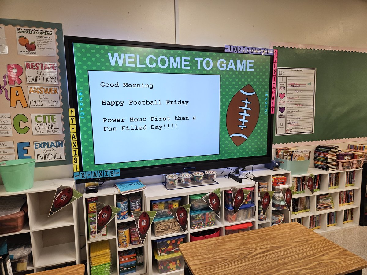 Klp_1111's tweet photo. Football Friday is in full effect!!! Students are working on fractions, graphing, and being creative. I feel privileged to have the opportunity to give them a learning day like today. #blessedteacher #5thgrade #oes https://t.co/AMLu9IWlGK