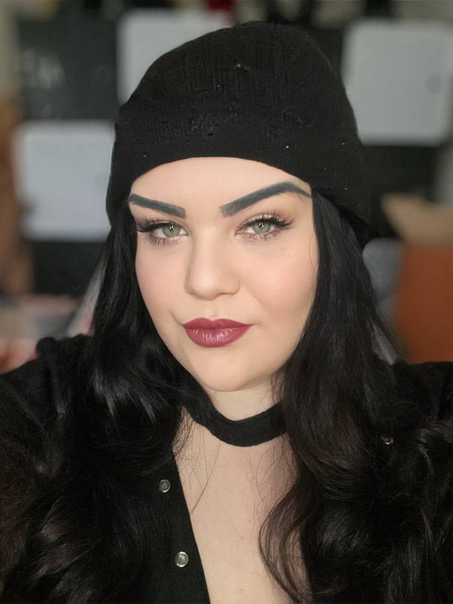 AllineaMiss's tweet photo. Eine Session mit mir in #Berlin gewollt? Dann melde dich umgehend bei mir und mache ein Treffen mit mir aus, Sklavensau! #findom #femdom #dominatrix https://t.co/Rc9S8P28Pa