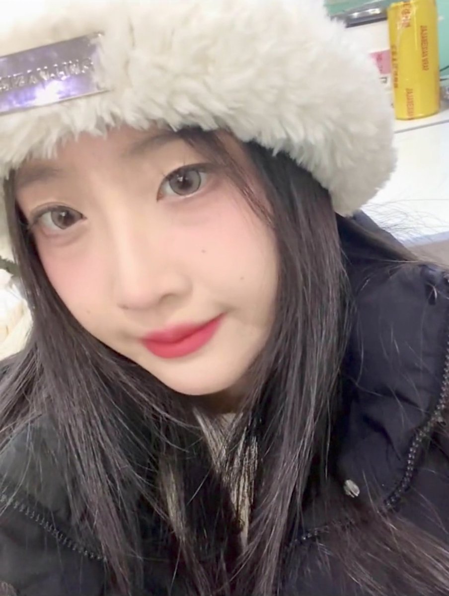 爸爸们新年快乐~顾昕怡永远爱你们~♡
新的一年里，祝爸爸们鸡巴越来越大，越来越雄壮，精液越来越浓稠，一发就能让我受孕♡也请爸爸们新的一年里多多享用我的骚脸，喂我吃好吃的精液~
#骚逼顾昕怡 #妓女顾昕怡 #婊子顾昕怡 #母狗顾昕怡 #肉便器顾昕怡 #飞机杯顾昕怡 #反差婊 #吞精母狗 #淫荡女人 #贱货 https://t.co/rdwVMfH9qB