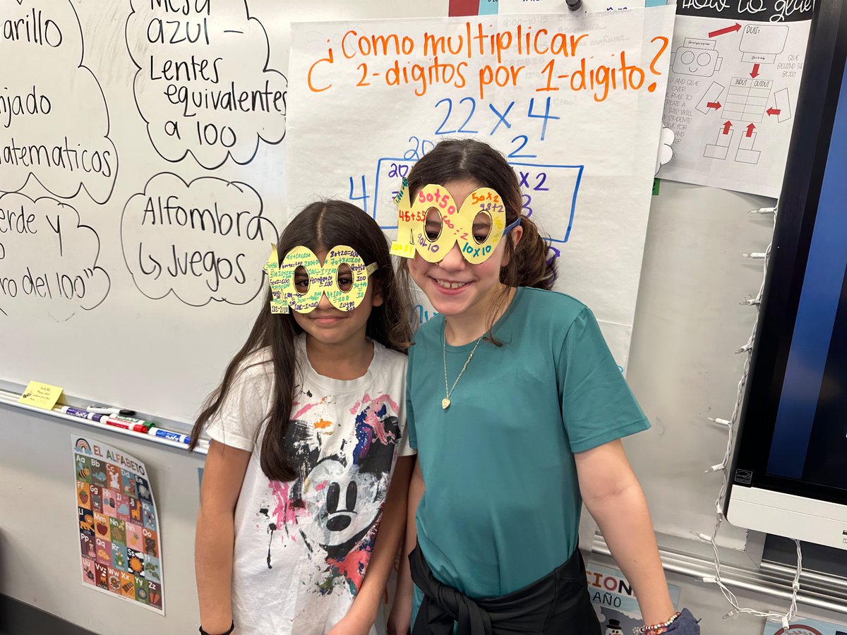 Celebrando 100 días de matemáticas! Con lentes equivaLENTES a 100! 🤓