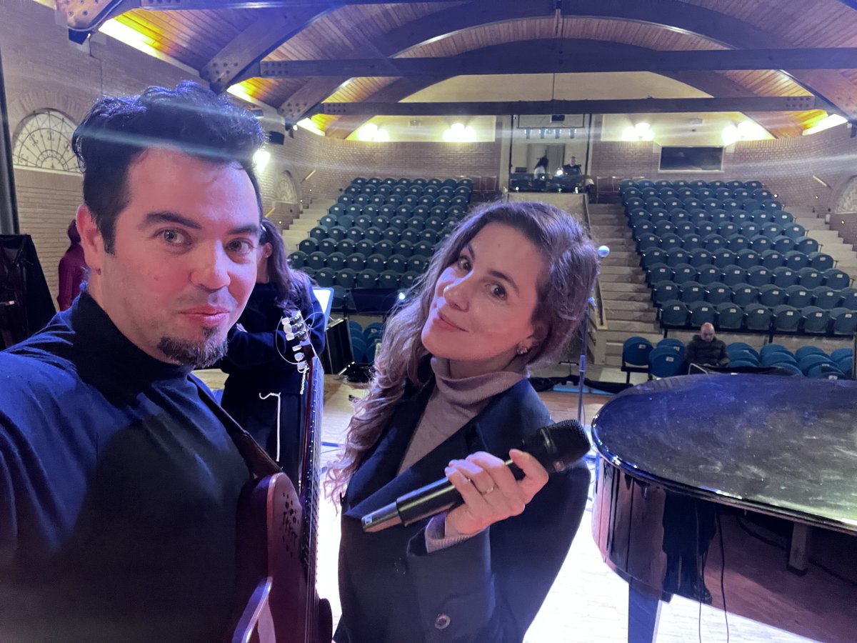 DanielaBessia's tweet photo. @albertofortis ’s concert last weekend at Teatro Corallo in Bardolino, Italy, with his amazing band was truly special ❤️
🙏Thank you,  Alberto, for the opportunity and for having us! 🎤Don’t forget to listen to his latest release, ‘Mambo Tango &amp; Cha Cha Cha’ Show some love
#music https://t.co/kcvIoQ2FES
