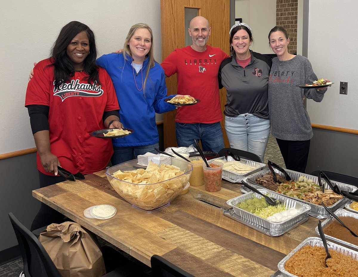 LHSRedhawks's tweet photo. Thank you LHS counselors for all you do!!! #CounselingWeek #RedhawkPride https://t.co/tTpkYGxMja